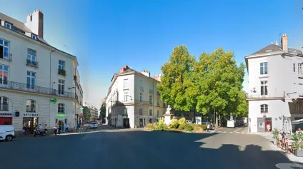 Location local commercial rénové avec vitrine Nantes centre 150 m2 - Offre immobilière - Arthur Loyd