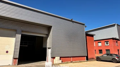 Local industriel à vendre avec entrepôt et bureaux climatisés à Brignais - Offre immobilière - Arthur Loyd