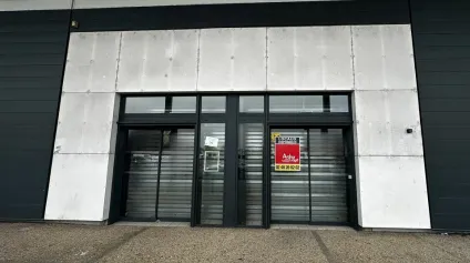 A LOUER - LOCAL COMMERCIAL - SAINT-GERMAIN-DU-PUY - Offre immobilière - Arthur Loyd