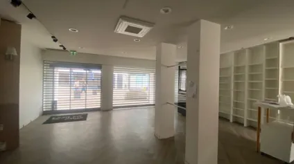 A LOUER LOCAL COMMERCIAL 100 M² PROCHE ESPACE JAURES - Offre immobilière - Arthur Loyd