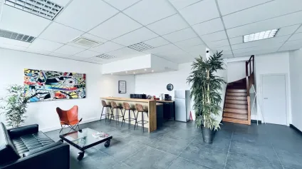 LOCAL D'ACTIVITE - ENTREPOT à LOUER de 728.5 m² - Offre immobilière - Arthur Loyd