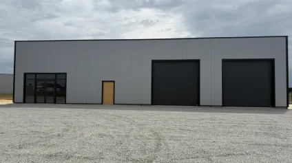 LOCAL D'ACTIVITÉ NEUF À LOUER  363 M²  BIARD - Offre immobilière - Arthur Loyd