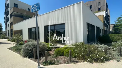 Local commercial 127 m² à louer - Emplacement stratégique Port Marianne - Idéal salle de sport / bien-être - Offre immobilière - Arthur Loyd