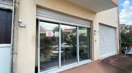 LOCAL COMMERCIAL 40 m2 Ducos - Offre immobilière - Arthur Loyd