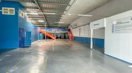Cellule commerciale de 600 m² à louer, parfaitement équipée et immédiatement disponible ZAC Malemort - Offre immobilière - Arthur Loyd