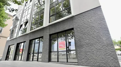 Local commercial 70 m2. Grand linéaire. Axe passant. - Offre immobilière - Arthur Loyd