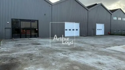 CORBEIL ESSONNES ENTREPOT AVEC COUR - Offre immobilière - Arthur Loyd