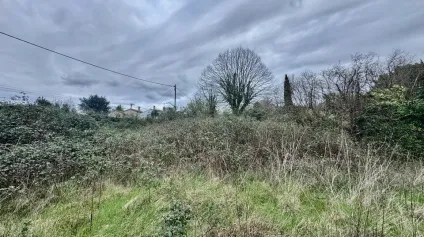 Terrain à bâtir au coeur de SOYAUX agglomération Est d'ANGOULEME - Offre immobilière - Arthur Loyd