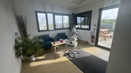TOURS OUEST FONDETTES BUREAUX A LOUER DE 144 M² 4 PARKINGS - Offre immobilière - Arthur Loyd