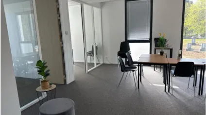 BUREAUX - A LOUER - ST NAZAIRE - 119 m2 ,- PARKING - Offre immobilière - Arthur Loyd