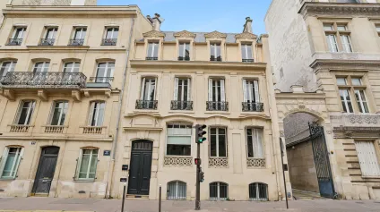 Bureaux à louer Paris 17 hôtel particulier avec jardin privatif - Offre immobilière - Arthur Loyd