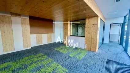 Local commercial à louer à Montpellier avec vitrine en rez de chaussée - Offre immobilière - Arthur Loyd