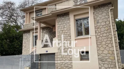 BATIMENT INDEPENDANT A LOUER - MONTPELLIER CENTRE - Offre immobilière - Arthur Loyd