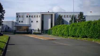 A vendre - Bureaux à rénover situés à Saint Priest en Jarez. - Offre immobilière - Arthur Loyd