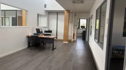 À LOUER - BUREAUX ERP AU COUR DU TECHNOPÔLE - SAINT-ÉTIENNE - Offre immobilière - Arthur Loyd