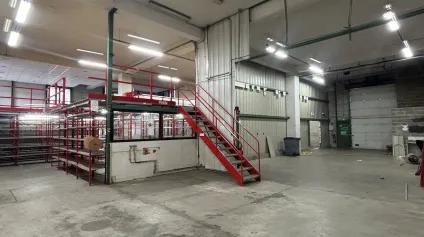 A Vendre : local commercial de 560 m² avec Show Room à Saint-Etienne Sud - Offre immobilière - Arthur Loyd