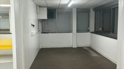 À LOUER : Local commercial de 360 m² LE COTEAU - Offre immobilière - Arthur Loyd