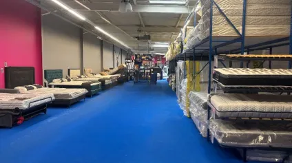 À LOUER : Local commercial de 400 m² en zone commerciale avec reprise de droit au bail - Offre immobilière - Arthur Loyd