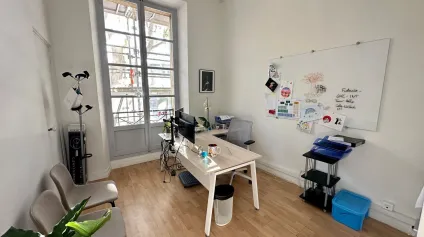 BUREAUX CENTRE-VILLE EN TRÈS BON ÉTAT - Offre immobilière - Arthur Loyd