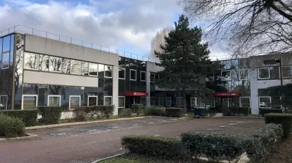 Location de locaux d'activités divisibles dès 364 m² à Paris Nord 2 - Immeuble Les Flamants à Tremblay-en-France, aux Portes de Roissy CDG. - Offre immobilière - Arthur Loyd