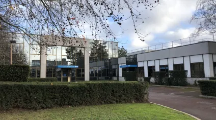Bureaux à louer à Tremblay-en-France divisibles dès 340 m² accès RER B - Offre immobilière - Arthur Loyd