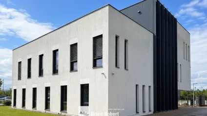 Bureaux à vendre immeuble indépendant à Saint-Priest avec grand terrain - Offre immobilière - Arthur Loyd