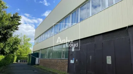 A LOUER ACTIVITE ET BUREAUX RIS ORANGIS - Offre immobilière - Arthur Loyd