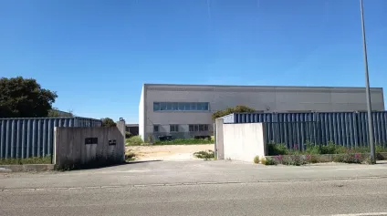 Entrepôt(s) à vendre / à louer - Par d'Activités du Plateau de Signes - Offre immobilière - Arthur Loyd