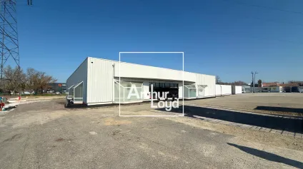 LOCAL COMMERCIAL À LOUER - VISIBILITÉ OPTIMALE - ZONE INDUSTRIELLE PORTET SUR GARONNE - Offre immobilière - Arthur Loyd
