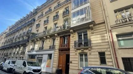 Bureaux à vendre Paris 17 - Calme sur cour et entièrement rénovés - Offre immobilière - Arthur Loyd