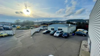 Locaux d'activité à vendre à LE GRAND QUEVILLY 76120 - Offre immobilière - Arthur Loyd