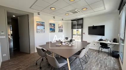 Bureaux à louer à Nîmes avec terrasse privative et parkings inclus - Offre immobilière - Arthur Loyd