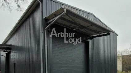 À LOUER  Local d'activité neuf de 490 m²  Entrelacs (73410) - Offre immobilière - Arthur Loyd