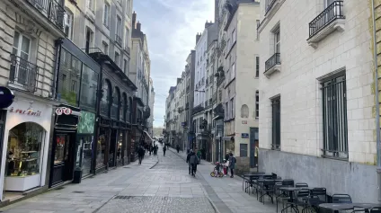 Location locaux commerciaux Nantes centre ville forte visibilité - Offre immobilière - Arthur Loyd