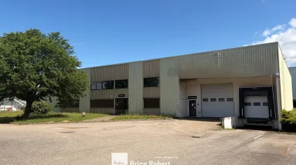 A vendre ou à louer - Bâtiment à quai indépendant d'activité de stockage - Genas - Offre immobilière - Arthur Loyd