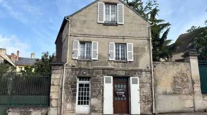 BUREAUX À LOUER - SENLIS - Offre immobilière - Arthur Loyd