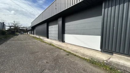 Local d'activités à louer à Bordeaux Nord proche du Pont d'Aquitaine - Division possible - Offre immobilière - Arthur Loyd