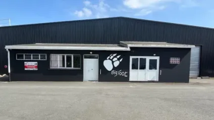 Showroom à louer à Pessac - Cellule de 93 m² - Offre immobilière - Arthur Loyd