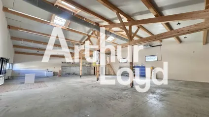 À LOUER  Locaux d'activités de 481,39 m²  Villargondran (73300) - Offre immobilière - Arthur Loyd