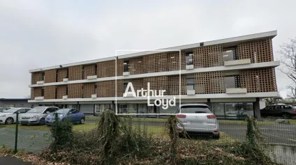Bureaux à louer à Toulouse dans zone industrielle avec parking et visibilité - Offre immobilière - Arthur Loyd