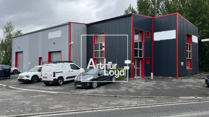 Local d’activité à louer à Saint-Jean accès poids lourds et parkings inclus - Offre immobilière - Arthur Loyd