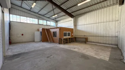 A LOUER CELLULE D'ACTIVITÉ DE 110 M2 SECTEUR CLERMONT - Offre immobilière - Arthur Loyd