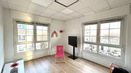 Bureaux à sous-louer Bordeaux 73 m² avec ascenseur et parking sécurisé - Offre immobilière - Arthur Loyd