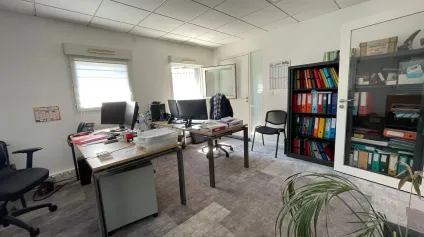 Bureaux à louer à Bouguenais rénovés avec fibre optique - Offre immobilière - Arthur Loyd