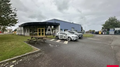 CHATEAUBOURG - LOCAL D'ACTIVITE A LOUER - 755 M² - Offre immobilière - Arthur Loyd