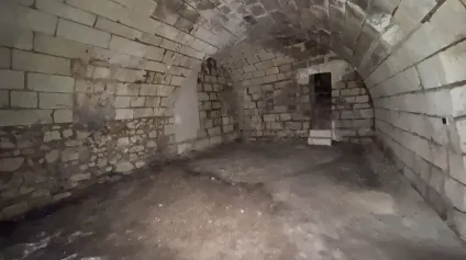 TOURS CENTRE CAVES A VENDRE 33 ET 12 M² - Offre immobilière - Arthur Loyd