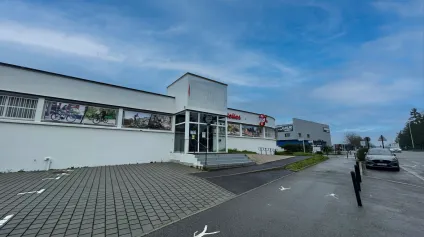 Local commercial à louer à Saint Herblain rénovation 2024 grande visibilité - Offre immobilière - Arthur Loyd