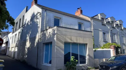 Bureaux à louer à Nantes quartier Zola avec parkings privatifs - Offre immobilière - Arthur Loyd