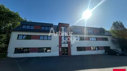 CESSON SEVIGNE RUE DE FOUGERES - BUREAUX A VENDRE - DIVISIBLE - Offre immobilière - Arthur Loyd