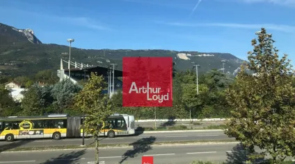 Bureaux à vendre à Grenoble avec parking privatif et vue sur Vercors - Offre immobilière - Arthur Loyd